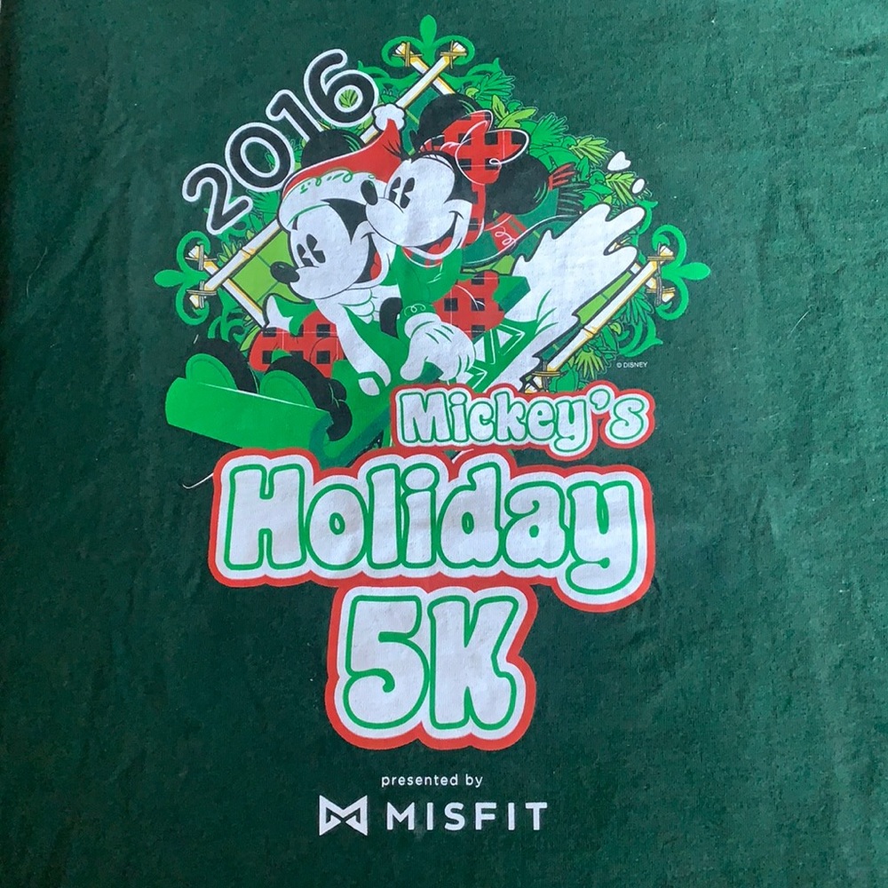 RunDisney size Large 2016 Mickeys holiday unisex race shirt